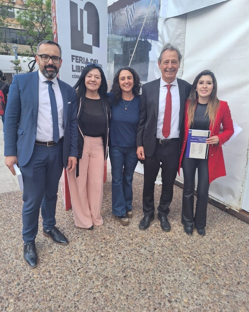 Presentación del libro "Reflexiones sobre Derechos Humanos Laborales", obra de 42 profesores y cursantes de la Catedra de Derechos Humanos Laborales, UNC. Feria del Libro 2023. Dirección de Cesar Arese; edición, Claudia Cornejo, Leticia Celli y David Medina.