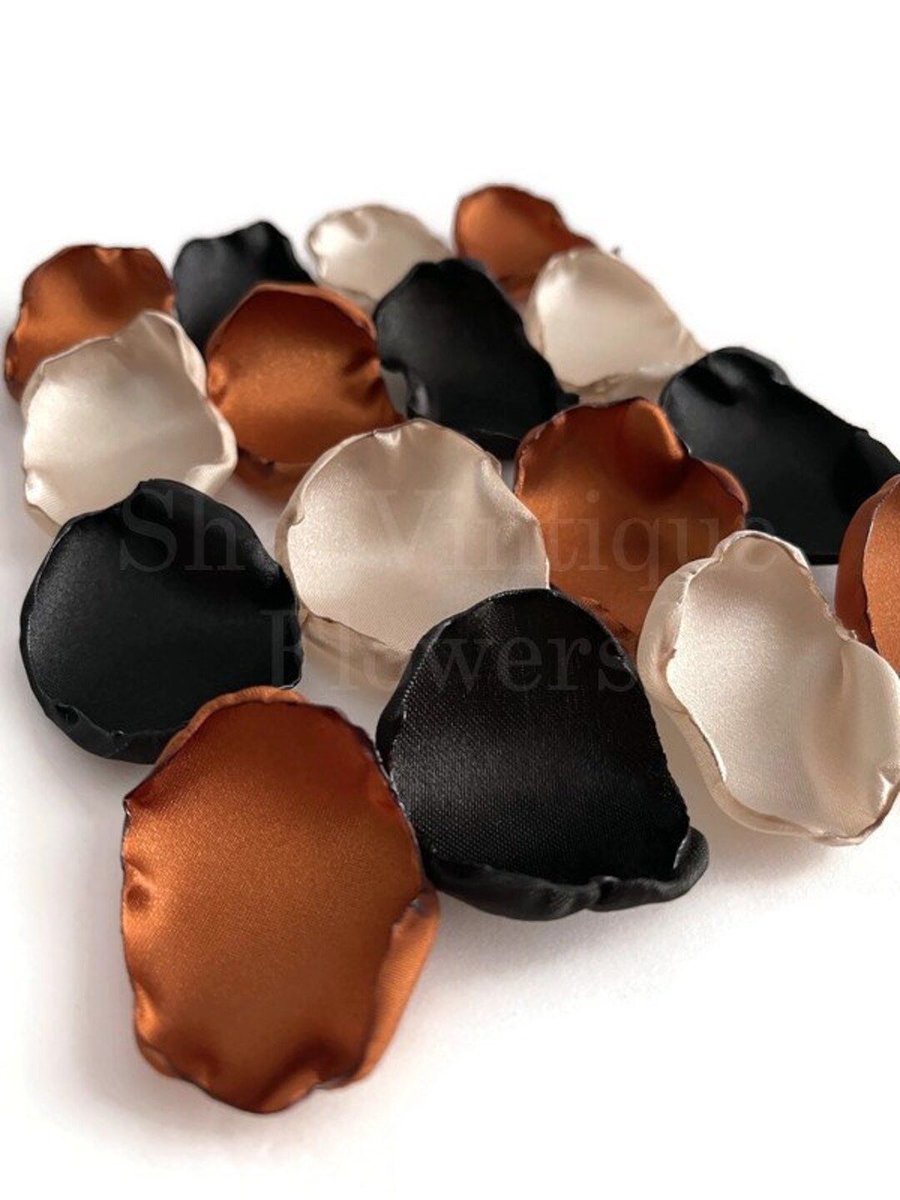 Wedding Aisle Decor Black Copper Sand Flower Petals Dessert - Etsy buff.ly/3RTODv5 #elegantwedding #luxurywedding #etsytrends #microwedding