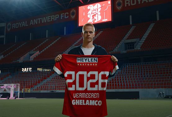FTalentScout's tweet photo. Arthur Vermeeren's week:

🅰️🅰️brace of assists against Shakhtar in the UCL

⚽️🅰️goal &amp; assist against Eupen in the JPL

18 years of age. G/A wasn't his strength and now he starts adding it to his repertoire. One of the most complete young midfielders in Europe. 🇧🇪🔴 https://t.co/aW167Yus8M