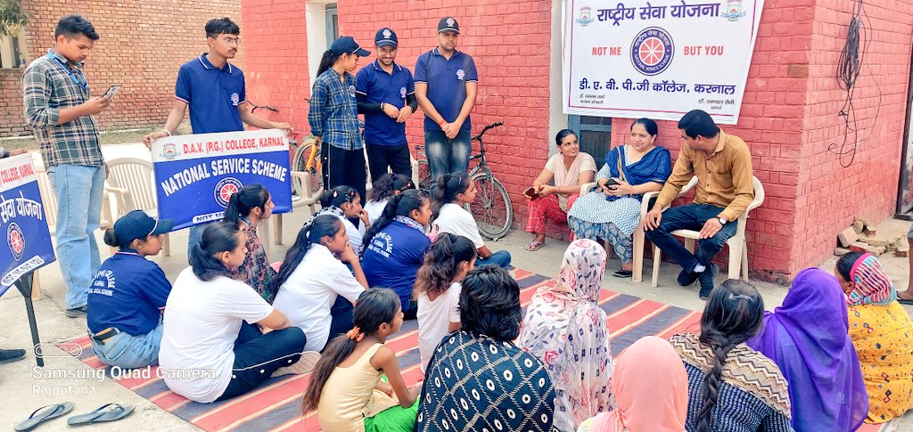 #राष्ट्रीय_सेवा_योजना इकाई डी ए वी पी जी कॉलेज करनाल के स्वयंसेवको के द्वारा महिला आश्रम करनाल में रह रही महिलाओं को पानी न इकठ्ठा होने देना, डेंगू जैसी बीमारियों के प्रति जागरूक किया।  

      डाॅ.बलराम शर्मा 
कार्यक्रम अधिकारी NSS 

<a href="/rashtrapatibhvn/">President of India</a> <a href="/_NSSIndia/">NSS India</a> <a href="/ianuragthakur/">Anurag Thakur</a>