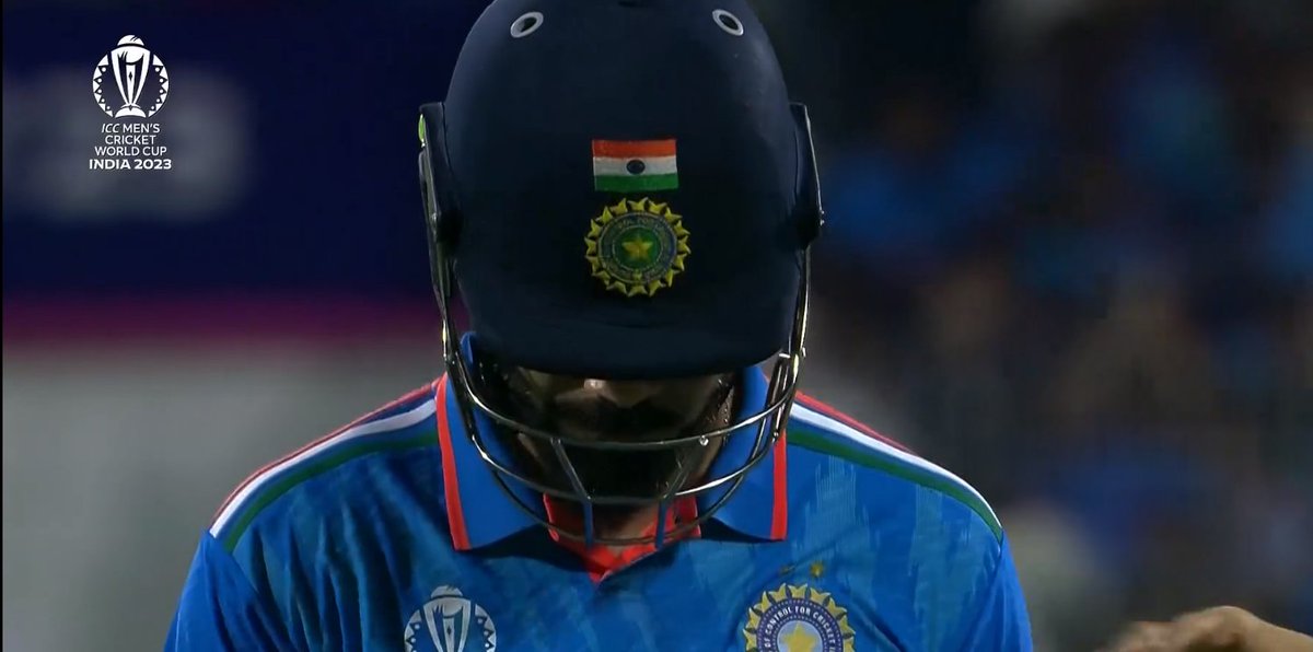 Cricketracker's tweet photo. Barges in at 2/1,
Sees scoreboard go 2/3,
Scores 85,
Puts India in the driver's seat
Leaves.

Chin up @imVkohli 👏 https://t.co/JJipit6dMl