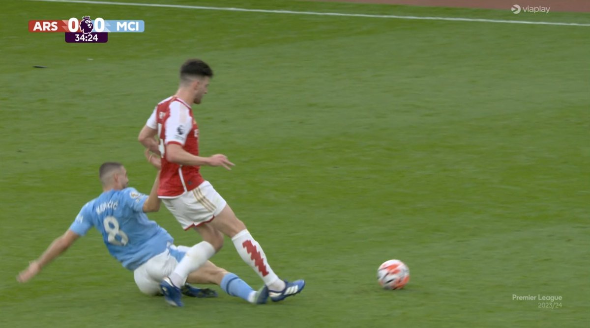 Yes again, Kovacic should have received a second yellow card and been sent off.
