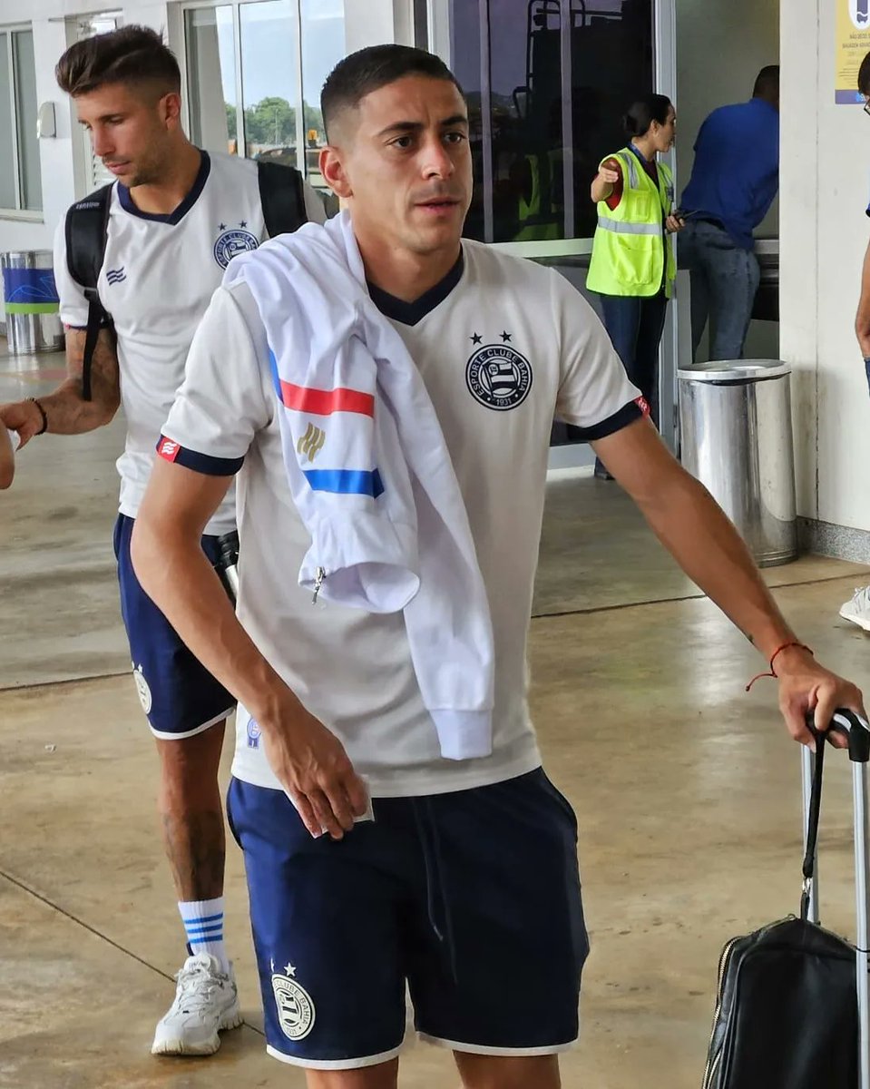 ecbahia's tweet photo. ➕3⃣ na bagagem! #VoltandoPraCasa #BBMP

📸 Felipe Oliveira https://t.co/25KtIWySpP