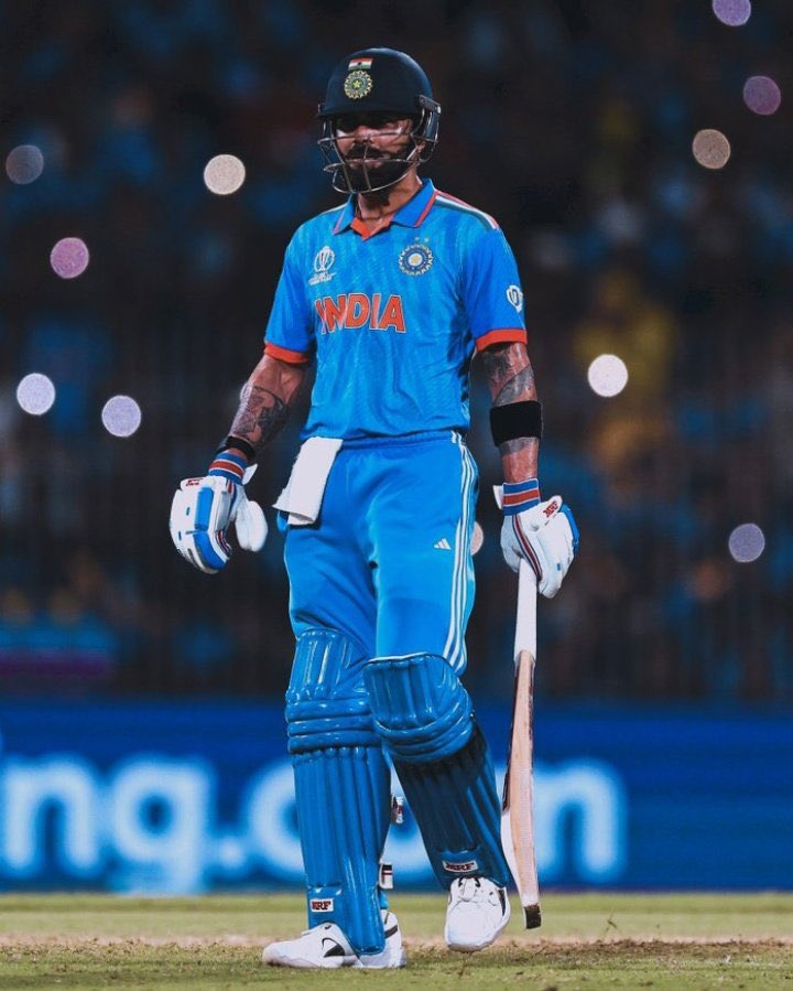 harshadsolanki's tweet photo. Real Character 👏🏻👏🏻

#Kohli 

#INDvsAUS https://t.co/4EssMhedna