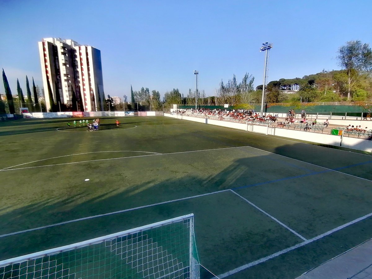 Al 🏟️ Municipal de les Fontetes veient el partit de #2rfef3
Cerdanyola FC 🆚 CEEuropa
💚Som-hi!!! #somhiverds #futcat