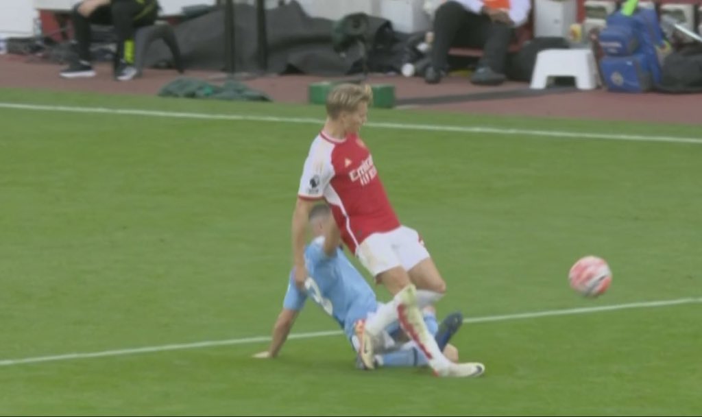 KeepitARSENAL's tweet photo. I can’t believe what I’m witnessing https://t.co/5KpBWpwLAv