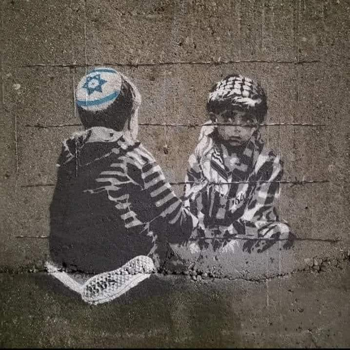 robear54's tweet photo. Les murs parlent...

Attribué à Banksy

#Paix #Peace #Paz #سلام #שָׁלוֹם #Мир #صلح https://t.co/RpbIwh5JIe