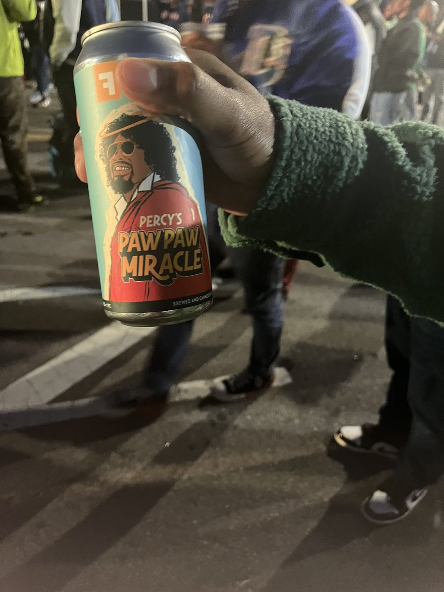 Was living my little hip hop dreams this weekend 🖤! Made in Durham <a href="/LittleBrotherNC/">LittleBrotherNC</a> Block Party was A-Fucking-Mazingggggggggggggg! 

In case you didn’t know, hip-hop lives in North Carolina!