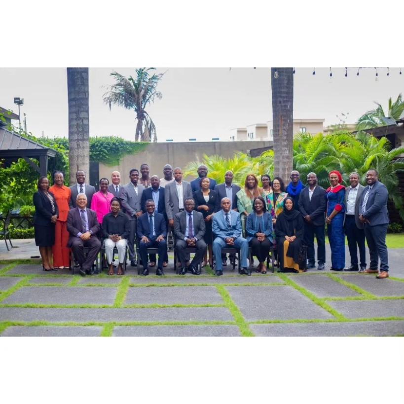 Adaeze_Oreh's tweet photo. Last week, I was honoured to join a cohort of African global health leaders in Accra, on the invitation of @AfricaCDC @_AfricanUnion as part of the @KofiAnnan Global Health Leadership to chart a way forward for a new public health order in our countries.
#Health4AllRivers https://t.co/7weSKWJ0zF