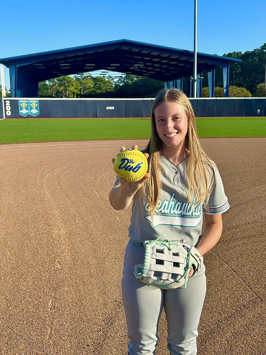 Thank you <a href="/UNCWsoftball/">UNCW Softball</a> , <a href="/AshleyWadeUNCW/">Ashley Wade</a> <a href="/AbbeyLatham/">Abbey Latham</a>,<a href="/coachjanelhayes/">Coach Janel Hayes</a>,<a href="/CatchingIron/">Parker Stevens</a>, and all the UNCW players for an amazing visit! Had a great time being able to see the beautiful campus and all the facilities. Such a great day spent with a ton of great people! Go Seahawks! 🩵