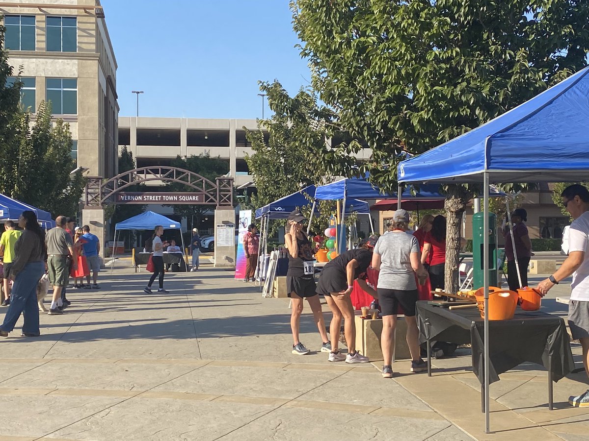 bdcouncilca's tweet photo. We’re at the Central California Hemophilia Foundation Walk this morning until noon. If you’re in the area come out to Vernon Street to join us!
#uniteforbleedingdisorders #advocacy #AllCopaysCount https://t.co/vRzS3l0aa9