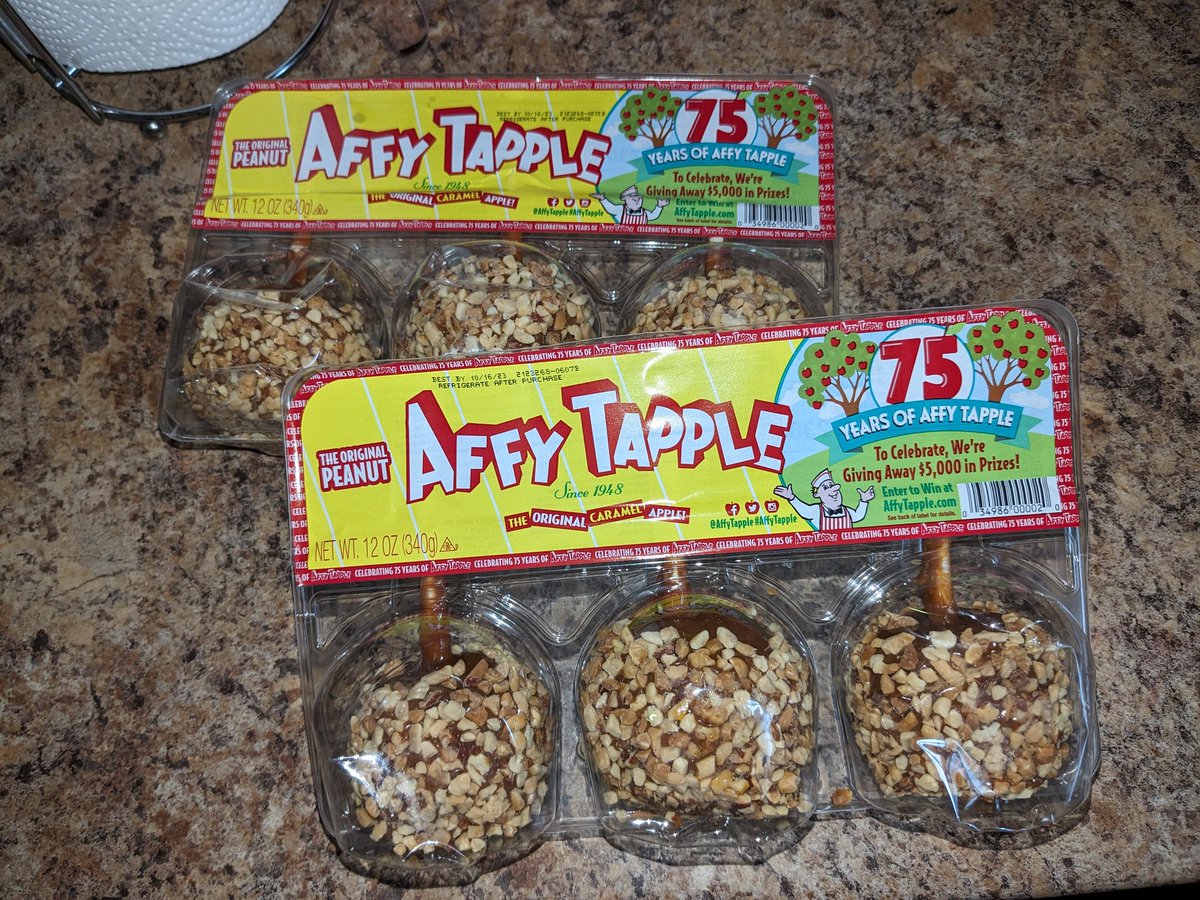 jennitsabangarr's tweet photo. #Fall has officially arrived!! @AffyTapple are my all time favorite Caramel Apples!! ๐ฏ๐๐คค๐๐๐๐#AffyTapple #CaramelApples #TaffyApples #Autumn #Apples #Delicious https://t.co/pS3z44mEyS