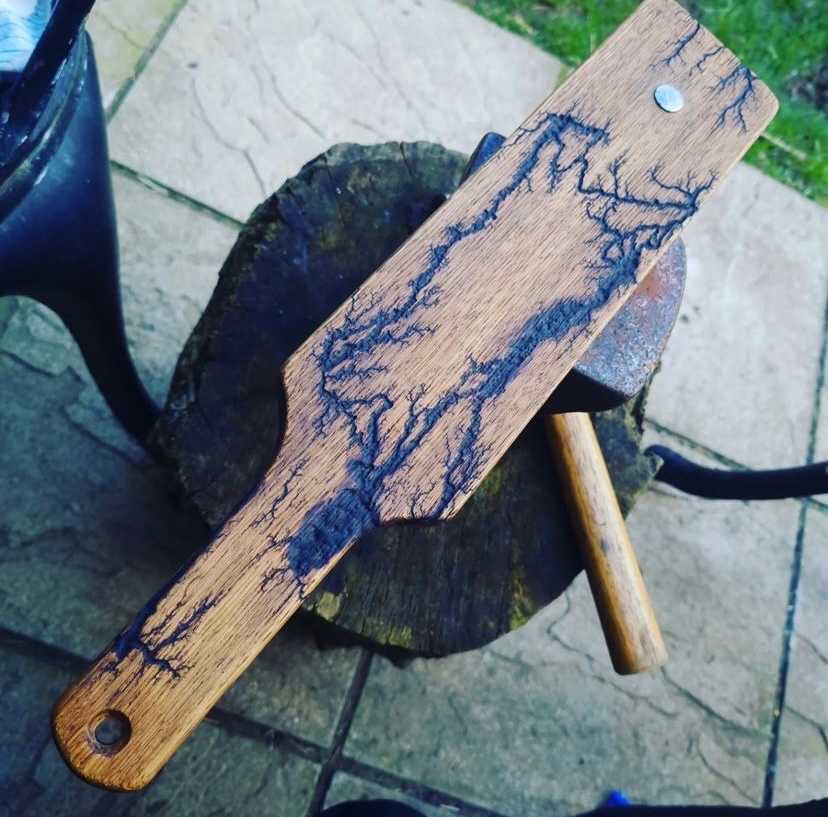 Ironoak13's tweet photo. Half an ounce of steel rivet through the business end of a reclaimed oak fractal burned paddle. O 
#spanking #paddle #bdsm #impact #impactplay #discipline #kink #fractalburning #lichtenbergfigure #lightning #highvoltage https://t.co/rYXu8JzwSn