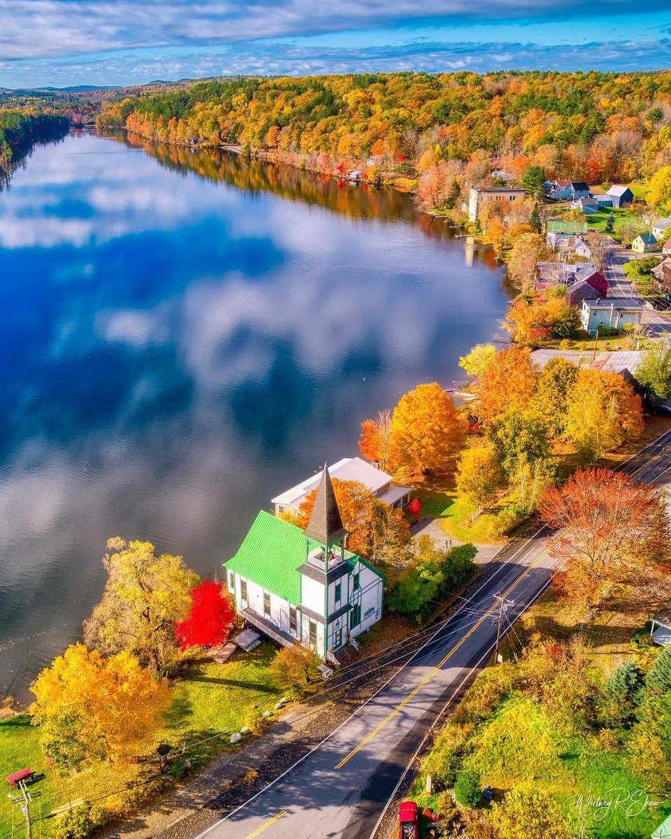 Olga49840334's tweet photo. Magical day everyone ☀️💧🔥🌿🧡

📍Maine, USA!!! 🇺🇸

📸 Unknown - FB 💚 https://t.co/si06yDCguJ