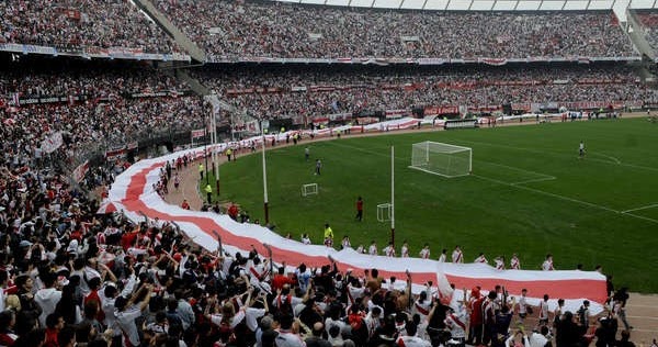 Ramonista_'s tweet photo. No alcanzan las tribunas
No alcanzan las entradas
Les demostramos lo que es River en las malas https://t.co/3ieGcr7lxd