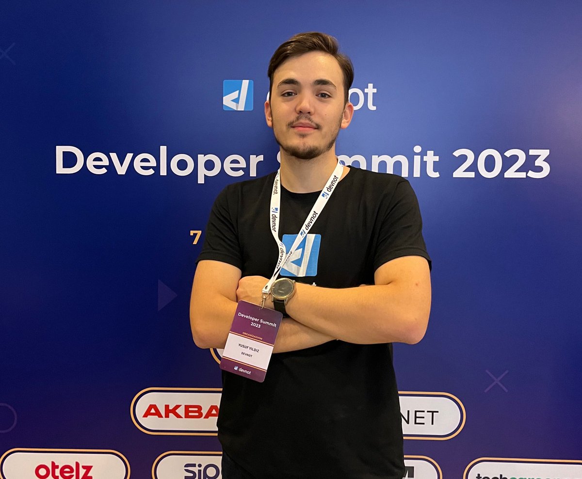 yusuf_ref's tweet photo. Harika bir #devnotsummit23 etkinliği geçirdik. Ekip fotoğrafına yetişemesemde bu güzel fotoğrafı paylaşmadan geçemedim. Herkesin ayağına, emeğine sağlık 🤍 https://t.co/CXwQAglTRt