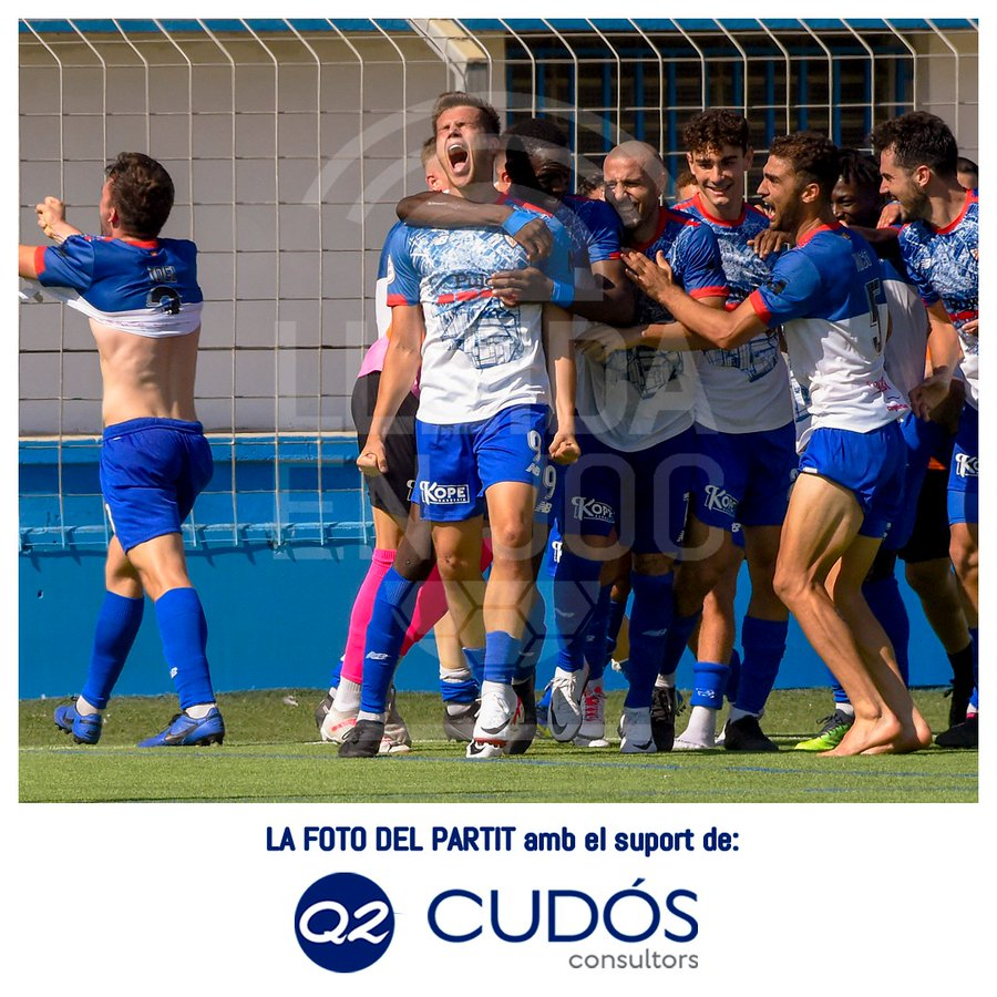 📸 LA FOTO DEL PARTIT

🤩 La ràbia i l'alegria dels jugadors del <a href="/CFJMollerussa/">CFJMollerussa</a> en la celebració del gol de <a href="/jofgm98/">Jofre Graells Mas</a> que donava la tercera victòria a casa!

🤝 amb el suport de @CUDOSCONSULTORS!

📸 <a href="/Santi__Iglesias/">Santi Iglesias Photographer</a>

#MollerussaCastelldefels #LleidaEnJoc