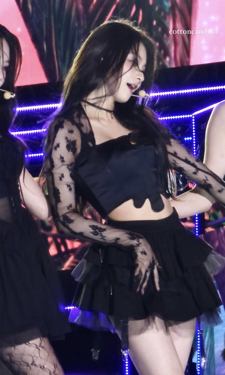 cottonpuppy0128's tweet photo. 231008 영동대로

너무 예뻐…🤍

#프로미스나인 #fromis_9 
#이나경 #LeeNaGyung https://t.co/vcjq4TncFs