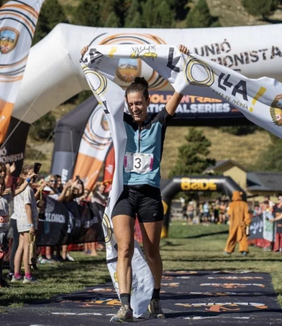 L‘ <a href="/olladenuria/">XIVa Olla de Núria</a> ens ha deixat una nova victòria d’un dels noms propis de les Curses per Muntanya del país.

Felicitats Núria Gil🥇 i també <a href="/ClaudiaSabataF/">Clàudia Sabata Font</a> 🍫, Núria Tarragó 5a i Iu Net 5è. Tots dins del top 5 de la general 👏🏻#fetsacasa  

#sentlamuntanya #sommuntanya #cursesfeec