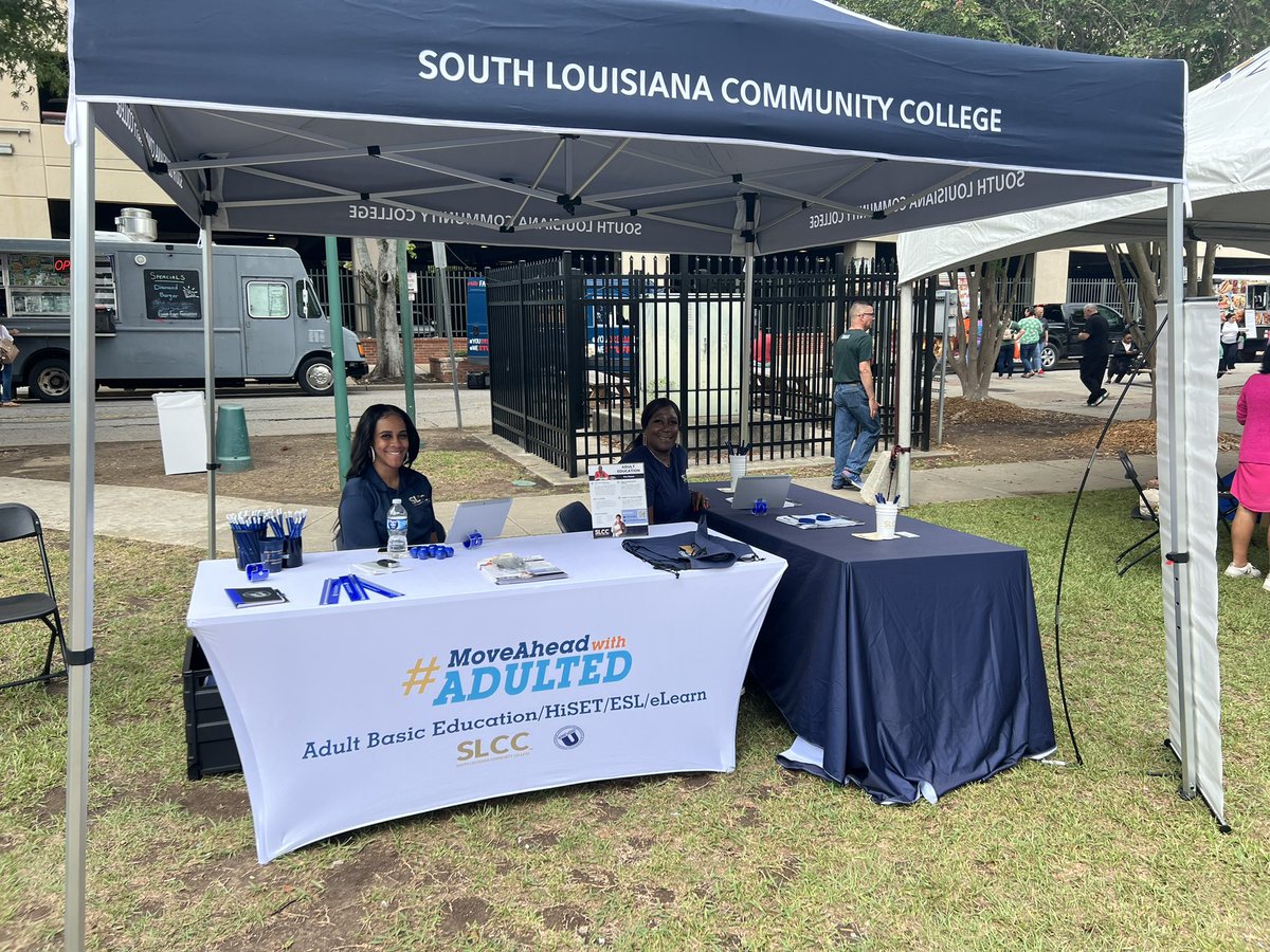 AndrePerezSLCC's tweet image. A wonderful day serving folks during the South Louisiana Community Health Festival in downtown Lafayette, where @southlacc nursing students provided health screens and the @slccadulted Adult Ed and TRiO EOC teams guided future students!