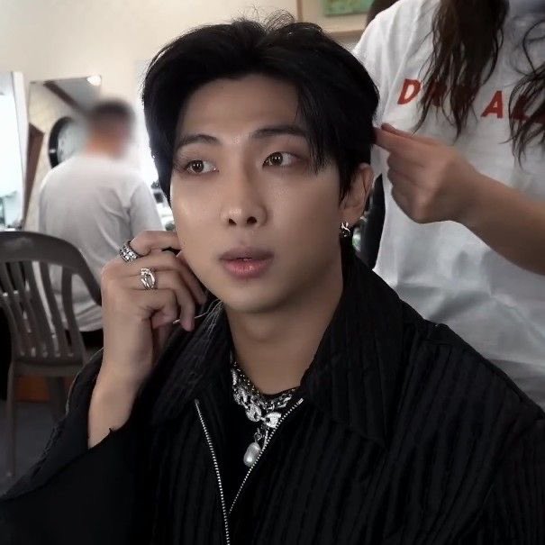 lowsofjoon's tweet image. 