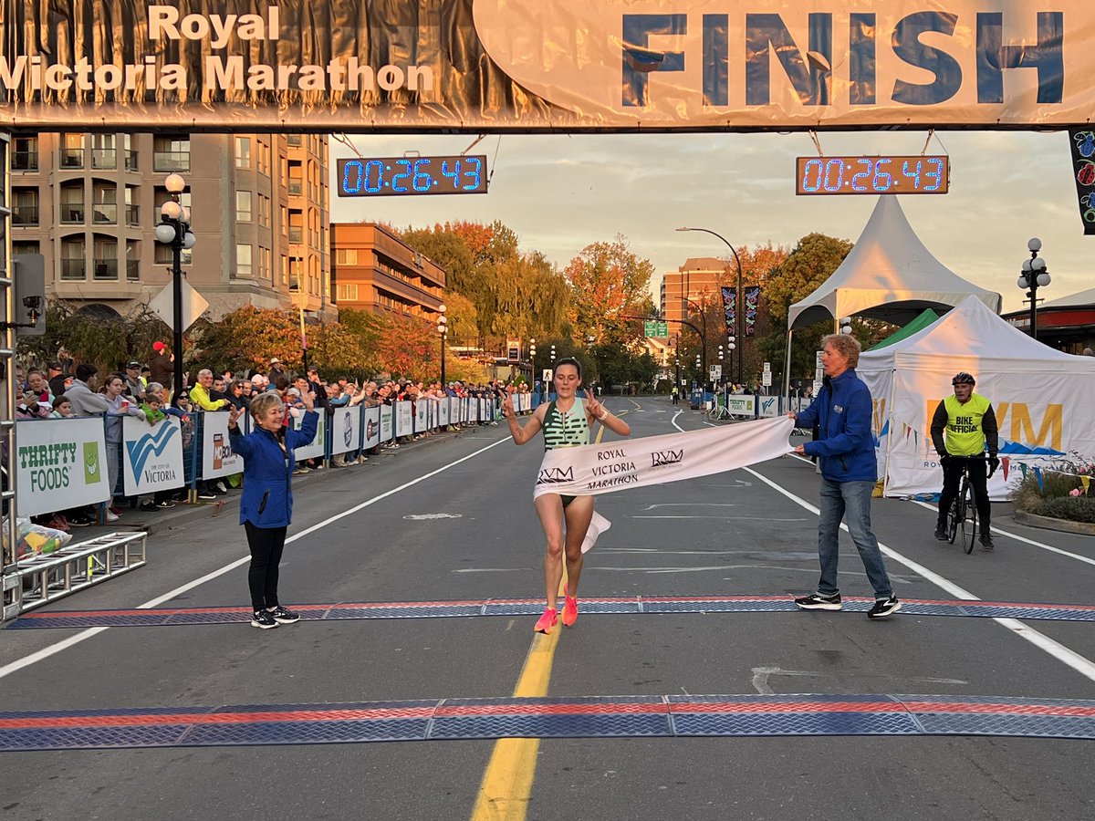 The RVM Women’s 8K winner was Gabriela DeBues-Stafford (Victoria, BC) in a time of 26:43. Coming in second was Kiana Gibson (Vancouver, BC) in 27:17, followed by Katelyn Ayers (Victoria, BC) in 28:08. #runvictoria