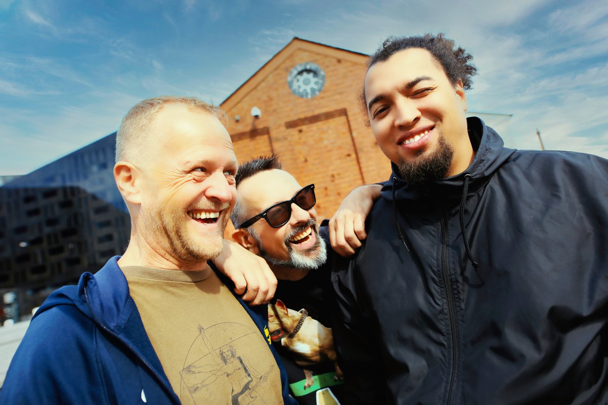 THE UPTOWN MONOTONES tweet media