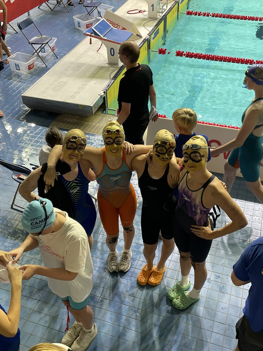 Miss Coombs tweet media