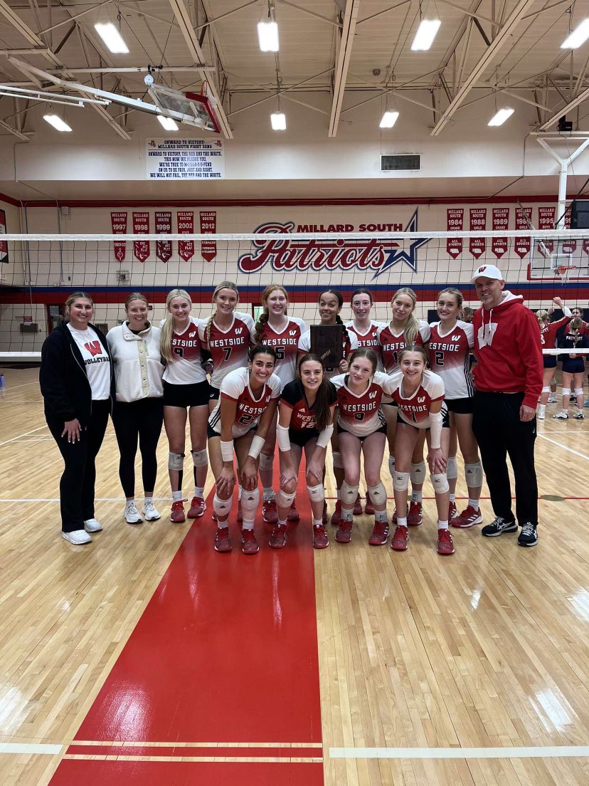 Congrats girls on an amazing tournament! 
Varsity volleyball placed FIRST in the Millard south tournament without dropping a set! Way to go girls!