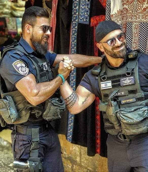 Policemen in Jerusalem. One is Arab Muslim and one is Jewish. Can you tell the difference? This is Israel. #ApartheidMyAss