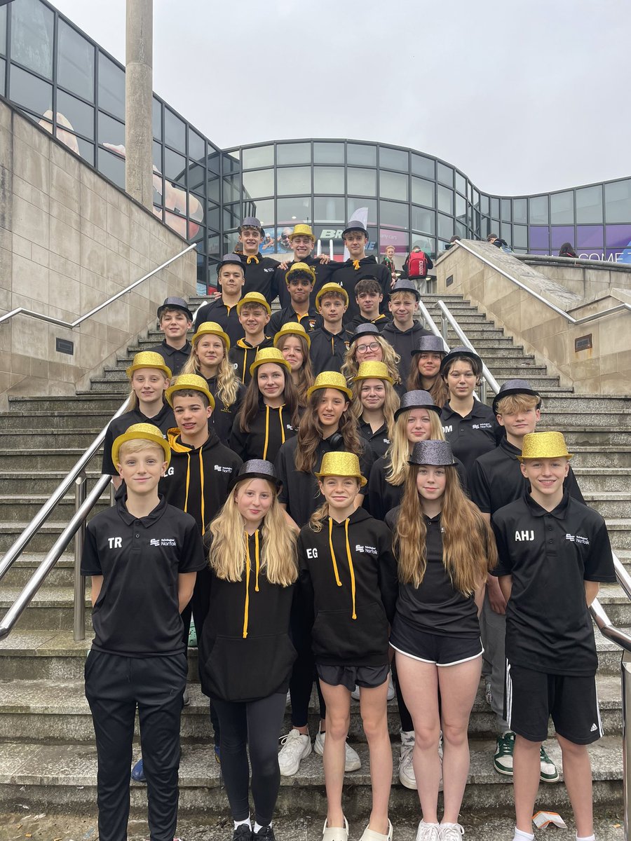 Miss Coombs tweet media