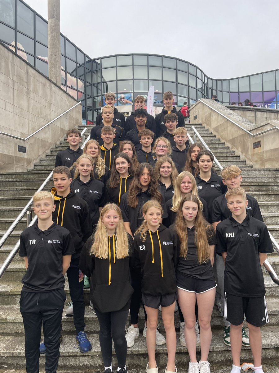 Miss Coombs tweet media