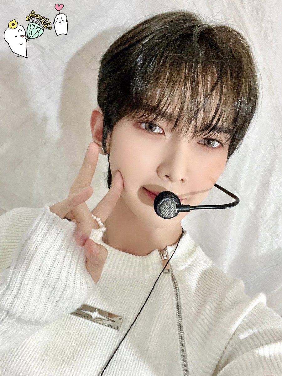 atz_fancafe's tweet photo. toktoq atiny zone 231008
‘yeongdong-daero ateez’ is written but ‘legend’ is what is read💙 https://t.co/J1ZAV4WBCx