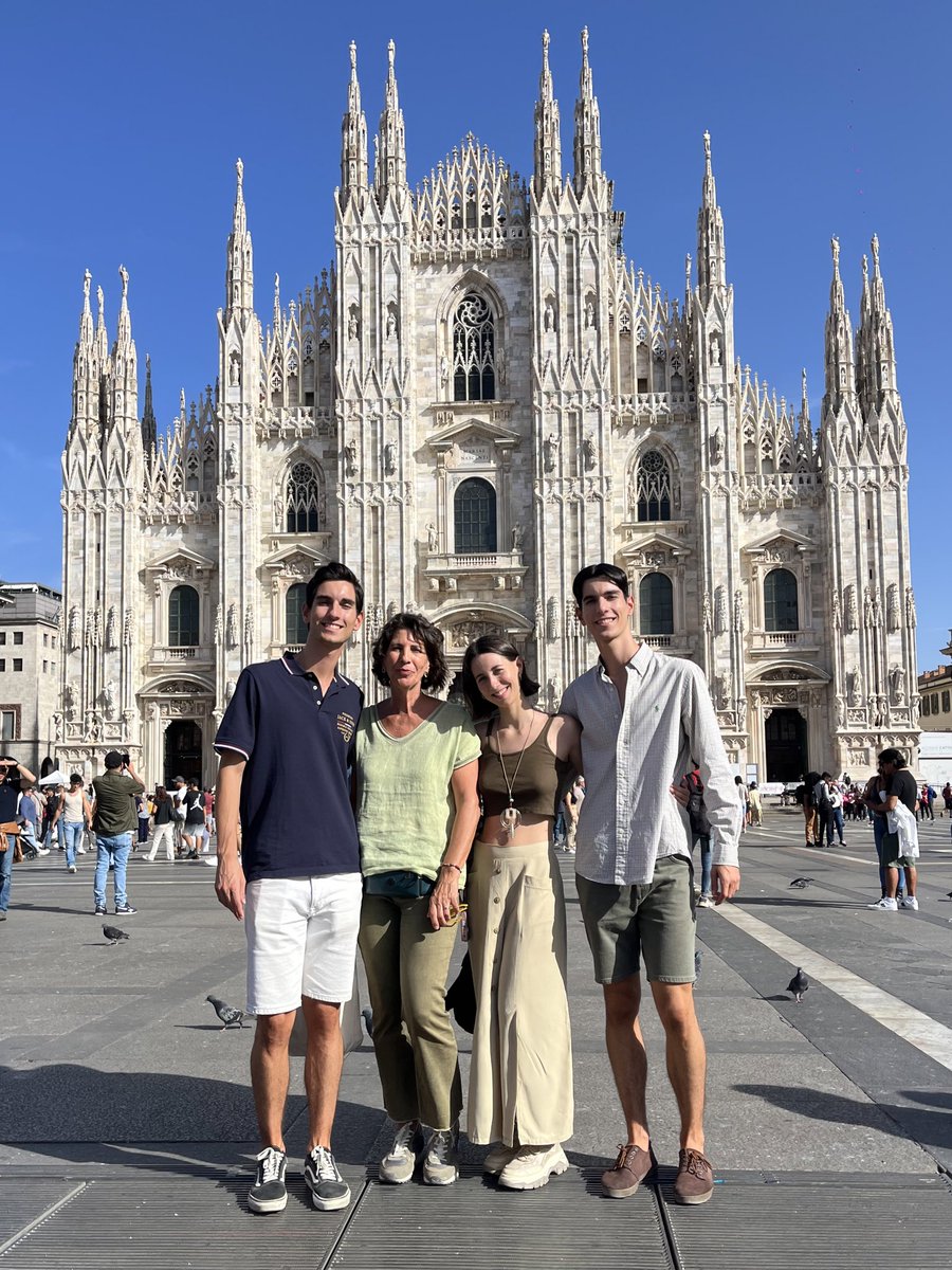 alfonsopicchi's tweet photo. 21 anni in Italia 🎂🇮🇹 https://t.co/Ny856qcPst