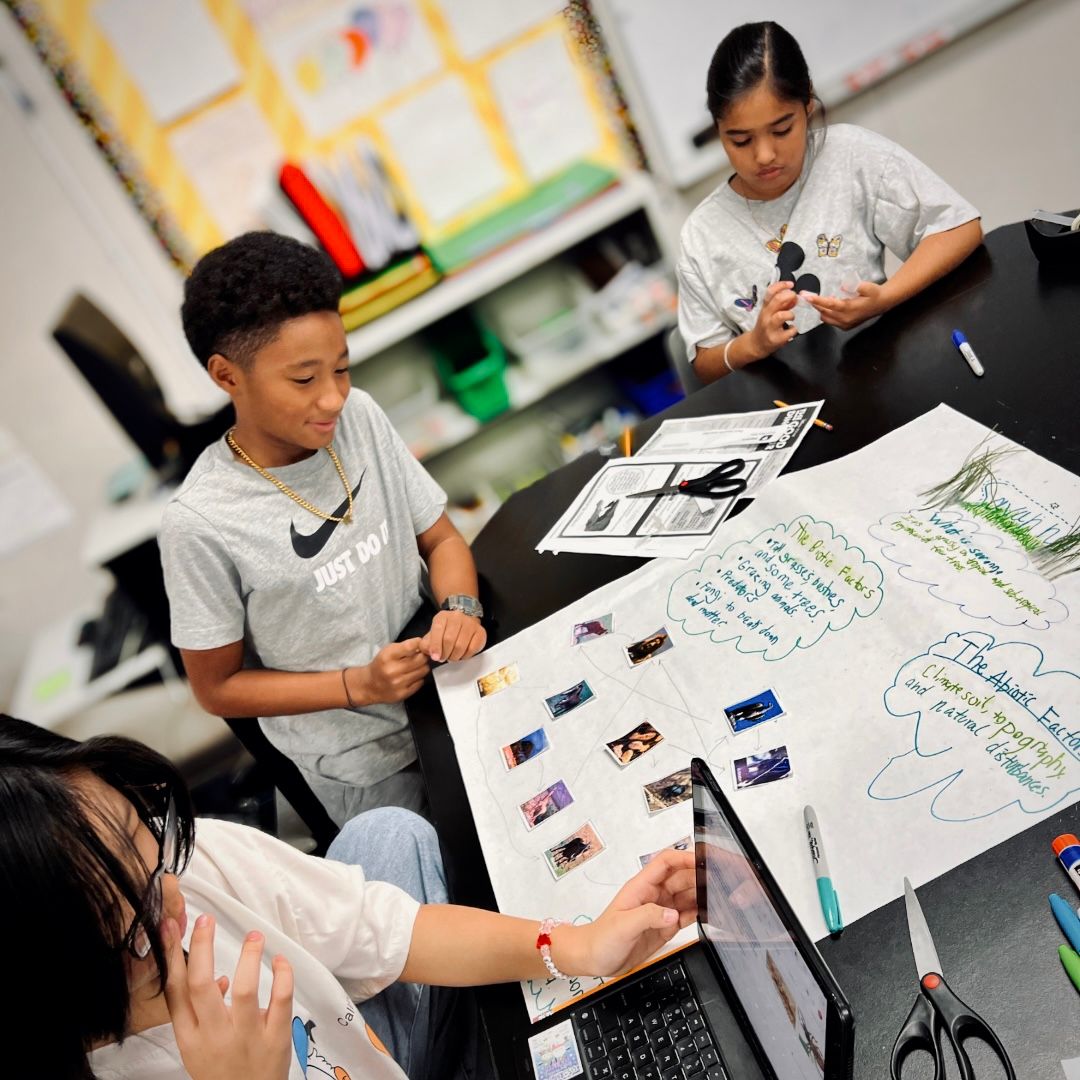 MHSDurango's tweet photo. 🌟✏️ Inspired by Nature! Our 5th graders are putting their artistic skills to work, crafting stunning ecosystem posters.🌿🖼️ #MerryhillSchool #EcosystemExplorers #MerryhillDurango #VegasSchools https://t.co/Go8rIx9A8d