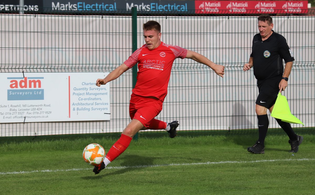 SharpBadger's tweet image. Comfortable 4-1 win y'day for @officialAPFC reserves v @EllistownFC to avenge the result of a month ago. A mix of youth &amp;amp; experience for The Park incl 5 U18s in the starting line up (not sure if @johngreaves4 has mentioned that in the last half hour)😉 @joelaths5 @danmarriott98