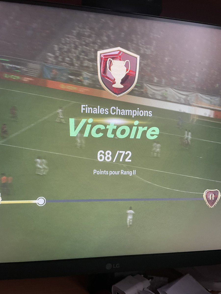 skimix14's tweet photo. premier fut champion petit 16 👌 https://t.co/VIoln4oItj