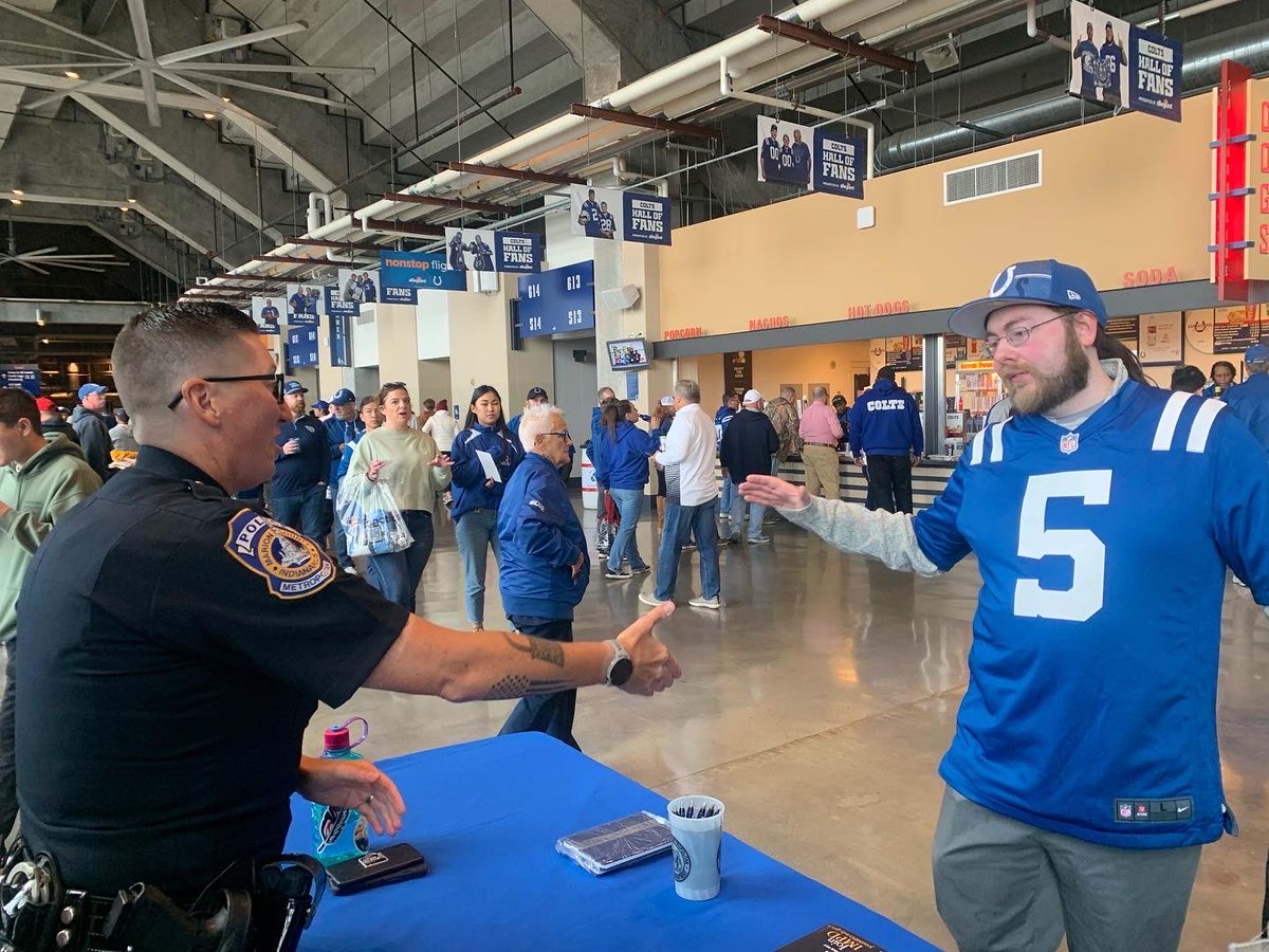 JoinIMPD's tweet photo. "๐๐ฎโโ๏ธ IMPD Recruiting Unit just wrapped up a recruiting event before the Colts vs. Titans game! Thanks for your interest. See you at future games! ๐ค๐ #IMPDColtsRecruit #CommunityUnity
Know someone who can make a difference? Encourage them to visit https://t.co/zo1D2aHhbz" https://t.co/D4rnetiVNu
