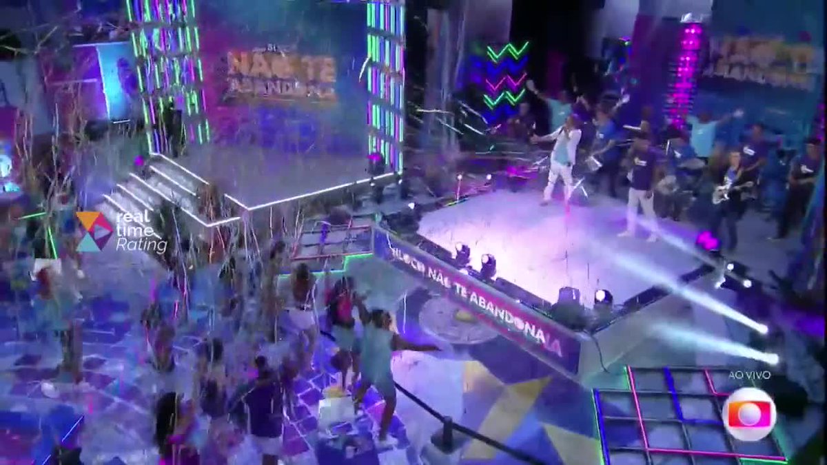 emiii_07k's tweet image. las  fiestas en gh argentina y brasil / las fiestas en españa jajaja

como no van a tener un salon para las fiestas? jajaja 

#GHVIP4O #GHVIP5O #GHVIP8