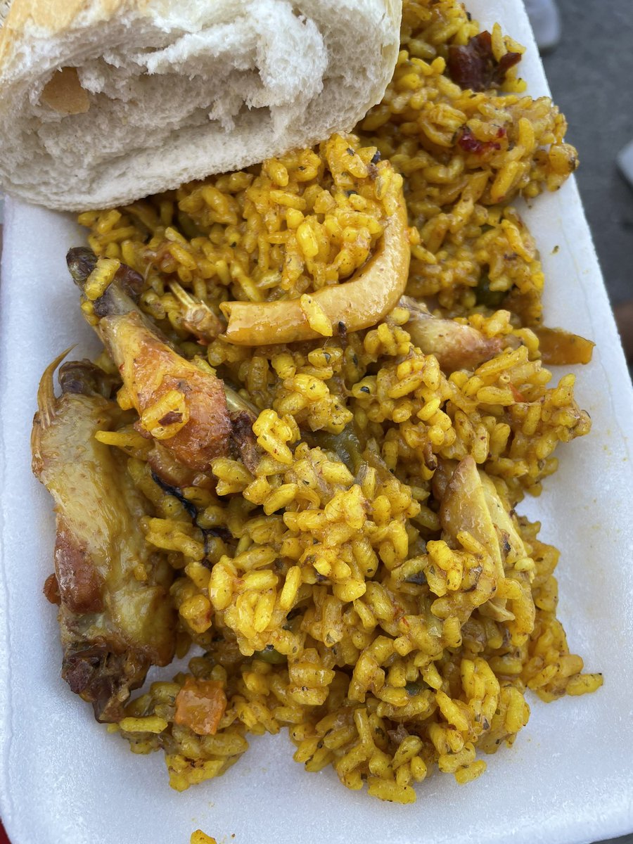 Cuando lo hacen mal lo criticamos y cuando lo bordan, es de justicia reconocerlo. Hoy ha sido un día de esos que hacen <a href="/Atleti/">Atlético de Madrid</a> , gran iniciativa y organización de la paella para socios y no socios. Día grande de peñas, niños y Atleti para los que vivimos en rojiblanco 🔴⚪️