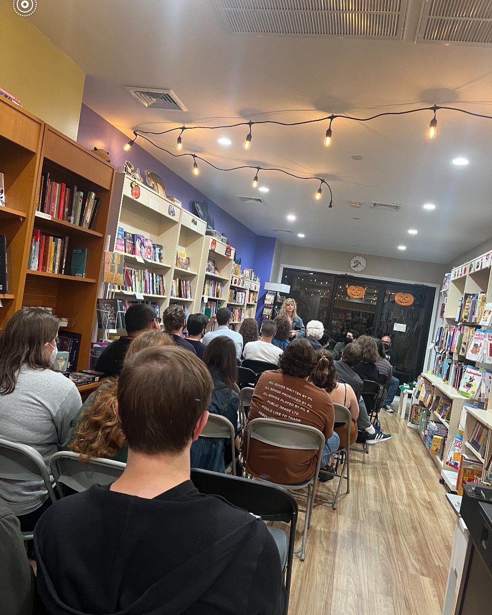 Thank you to @astoriabookshop for hosting “The Lobster Heist” book launch with @HumoristBooks_! Get your claws on a copy at their awesome store 🦞 📚. Lots of laughs and fun! 
#nycbookstores #nycbooks #bookstagram #indiebooks #funnybooks