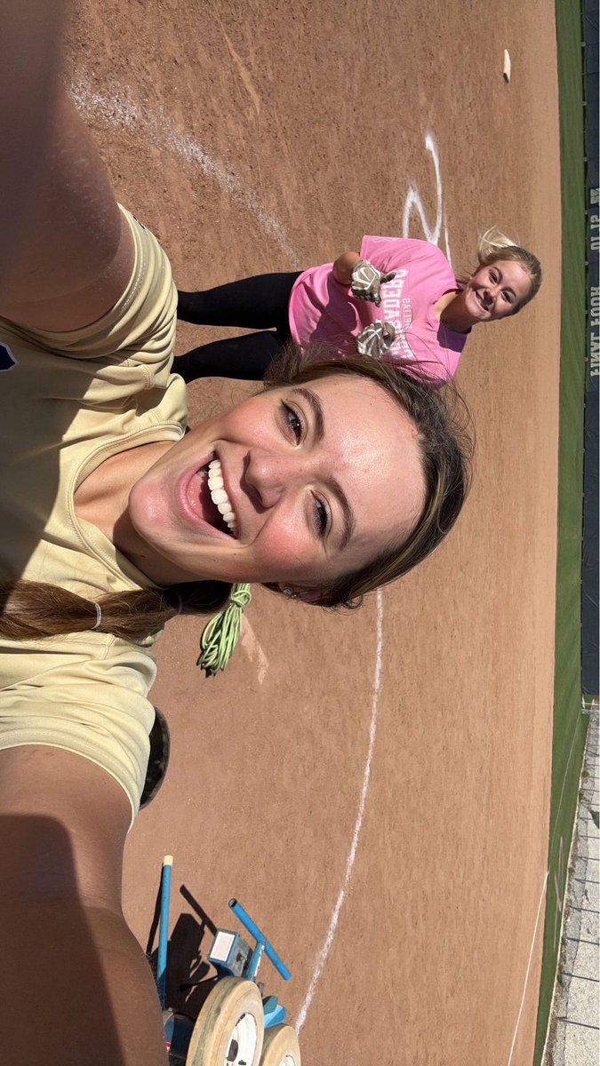 Preparing for districts this morning! It was me and <a href="/AddisynWilson4/">Addisyn Wilson</a> vs. dad and the pitching machine this morning. Excited for this week! <a href="/CurtRackers/">curt rackers</a> <a href="/BryanKHoward1/">Bryan K. Howard</a> <a href="/Miners_SB/">S&T Softball</a> <a href="/HeliasSoftball/">Helias Catholic Softball</a>