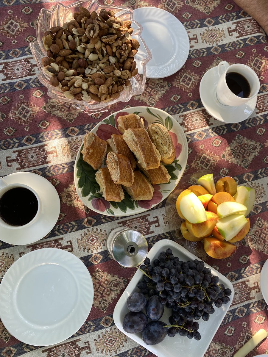 LikelocalI's tweet photo. #sundayvibes in one photo. Calm and appreciating time with #family and #friends. #likelocal helps you to feel #home and surrounded by family while you #travel. #travelglobe #travelexperience #culturalimmersion #oriental #coffee https://t.co/nQluzvCskf