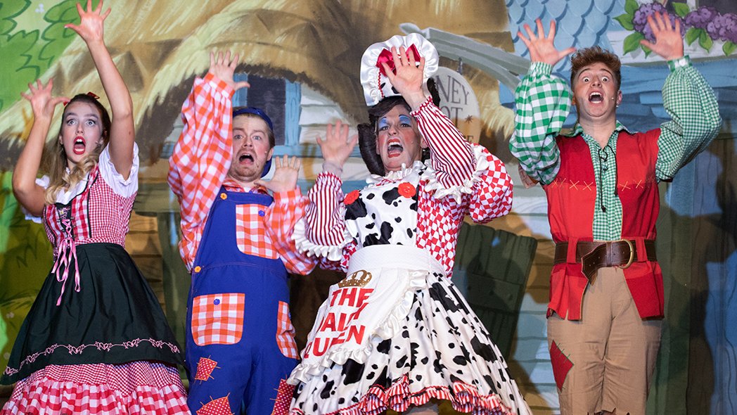 😱 That feeling when you discover the matinées are nearly sold out ‼️

Don't miss our magical Pantomime Beauty and the Beast. 🌹

Secure your seats now at pumpkinpantos.co.uk/events 🎟️🎭