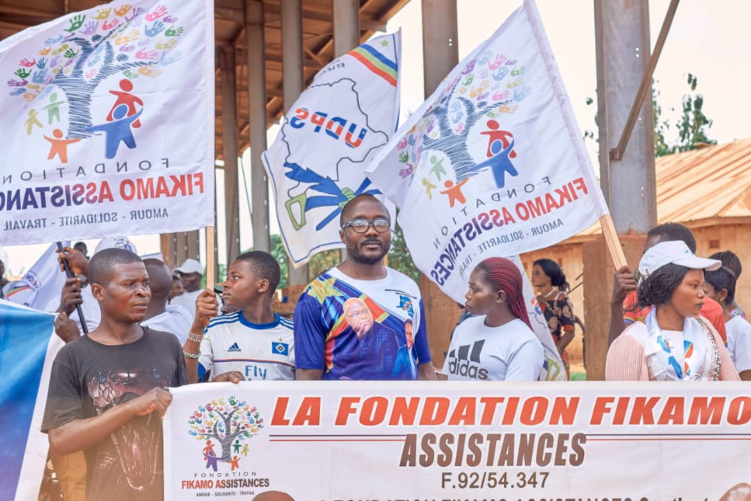 kazadi888's tweet image. ISIRO, Haut Uélé

*Fondation FIKAMO ASSISTANCES*

Hier, Nous avons accomgnés d&apos;une manière symbolique la candidature du Chef de l&apos;État Félix Antoine F
Tshisekedi Tshilombo pour les élections du 20 décembre 2023.

En vue de sa réélection pour un sécond. ⤵️

#Remontada
#Dévpt
#Créd