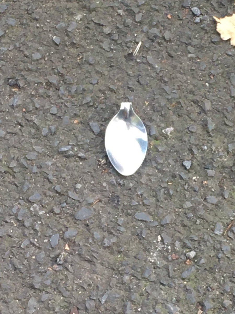 tinynoggin's tweet photo. If anyone is wondering where #urigeller is (unlikely, I know), I think he might be lurking in the mean streets of Bristol! #spoonbender https://t.co/N0uZCRwRPU