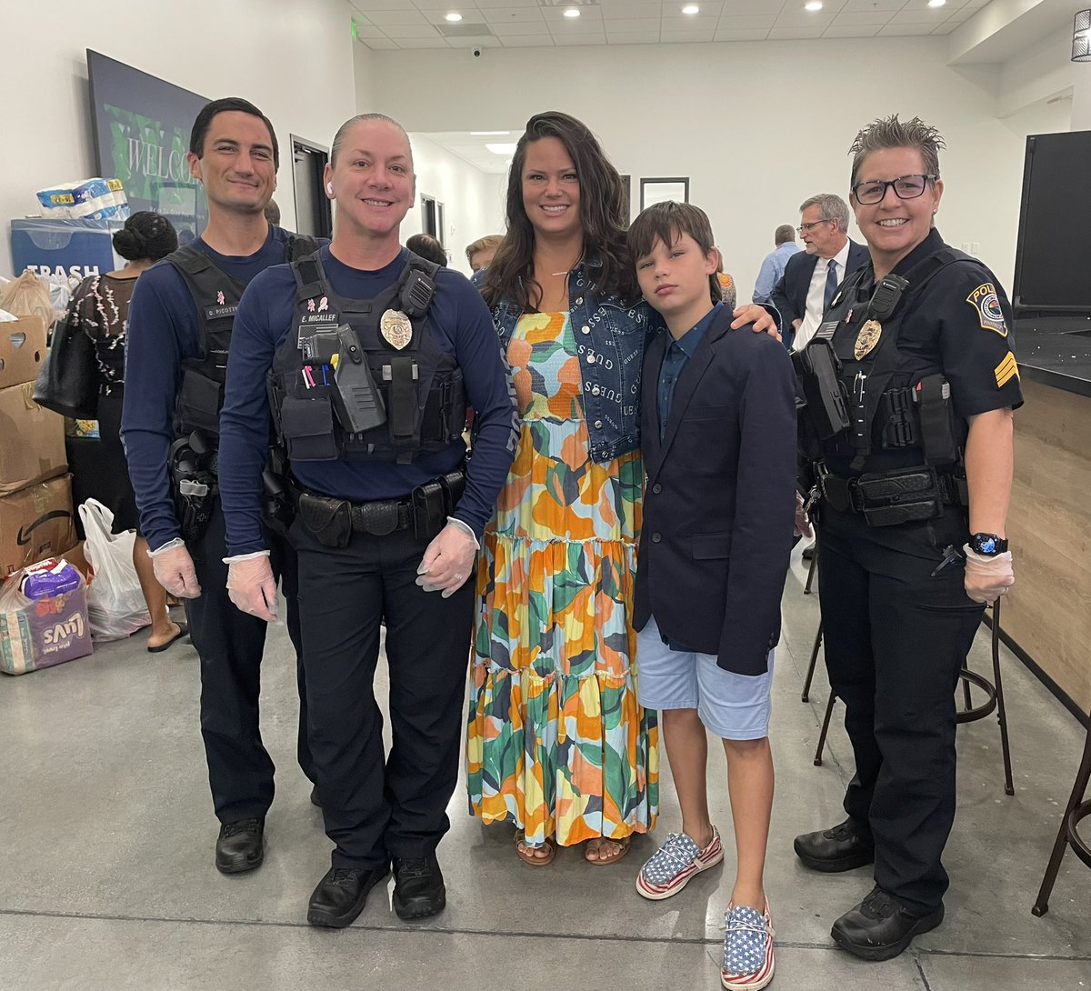 CoconutCreekPD's tweet photo. We wrapped up #FaithAndBlueWeekend by helping serve #doughnuts, yes doughnuts haha, at First Baptist Church this morning, then an #InternetSafety presentation to kids at Calvary Chapel Parkland here in Coconut Creek. #WorkingTogether #MakingaDifference https://t.co/Tk6K5SmMru
