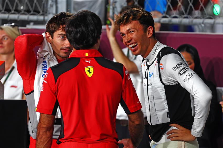 🇶🇦 Carlos with Lando, Fernando, Charles, and Alex before the race! 🌶️ 📸: James Moy #CarlosSainz | #QatarGP | #F1