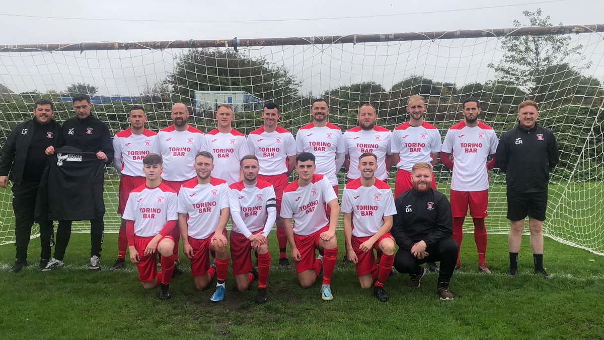 AfcLochend's tweet photo. Thanks to torino bar for our new away strip ♥️♥️

Also @HumeCraig at hume joinery for sponsoring the management team. Even though gaffer looks rough as fuck 🤣🤣 https://t.co/tBQuNNwCJm