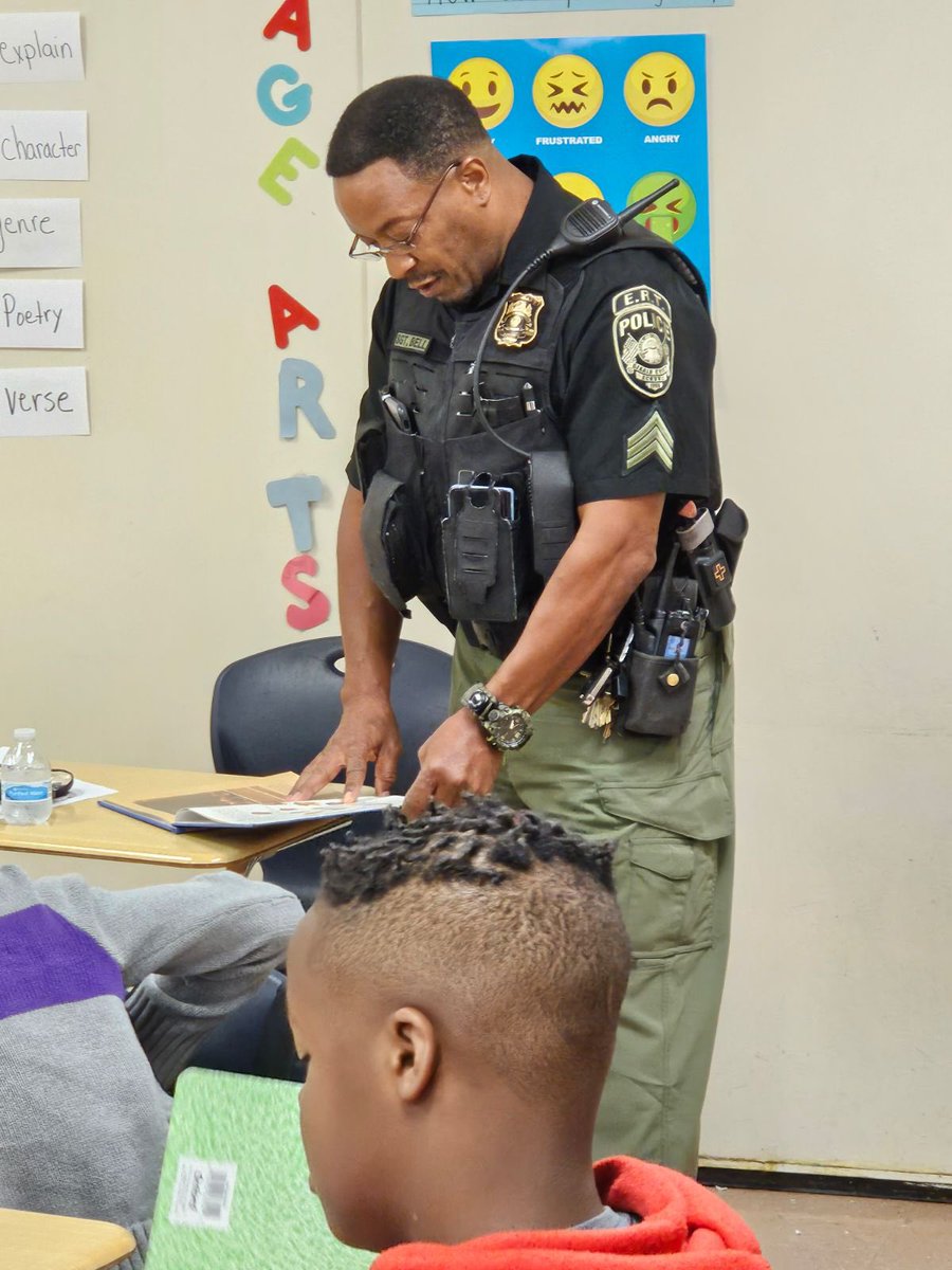 FlatShoals_ES's tweet photo. The dads and male figures showed up and showed out for All Pro Dads! 🎉They also read to our students! 📚@DeKalbSchools @AlmandBonnie @tanzy_kilcrease https://t.co/DY04k3U7dv